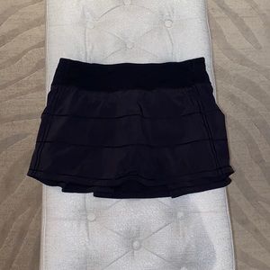 Lululemon pace rival skort